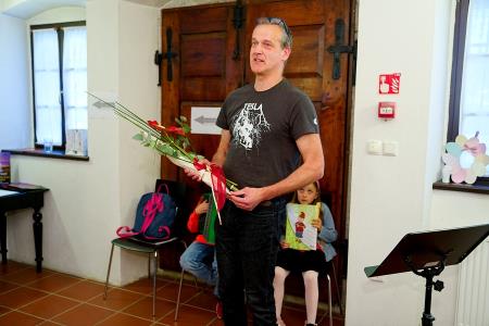 Janez Ribnikar razstavlja v Galeriji Petrovčeve hiše do 19_04_2024_01